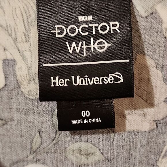 BBC DOCTOR WHO SIZE 00 Navy Blue Printed Women's Top PERFECT CONDITION - Picture 4 of 6